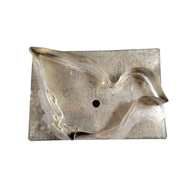 Vintage Metal Cookie Cutters with Handles Lot of 9 - Hearts, Stars, Animals - Picture 2 of 16